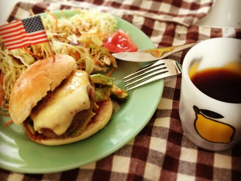 バンズから手作り！おうちでﾊﾝﾊﾞｰｶﾞｰ★